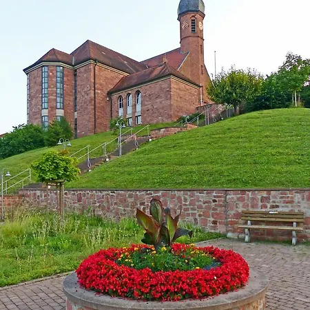 Restaurant Gruener Baum 3* Leidersbach